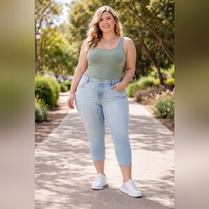 Levi's 311 Shaping Skinny Capri, size 22W